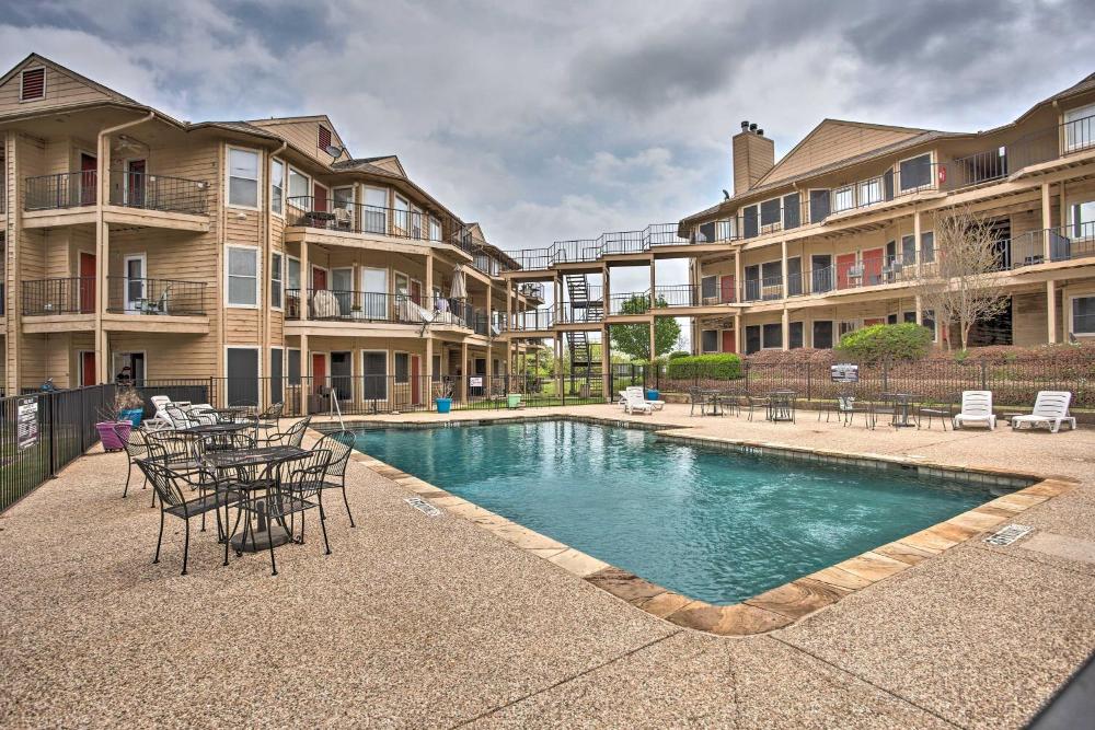 Resort Condo in Pottsboro with Lake Texoma Access!